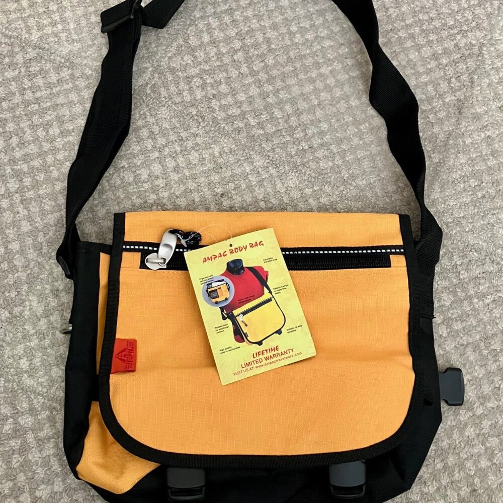 NEW travel purse/bag